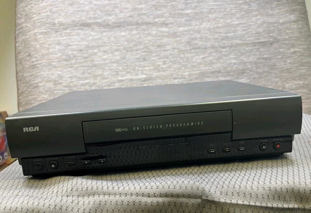 RCA VR337 VHS Video Cassette Recorder VCR Player No Remote